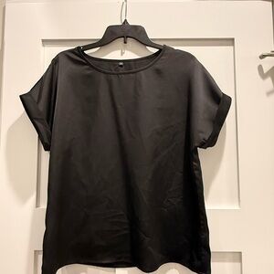 Women's Black Short-Sleeve Satin Top
